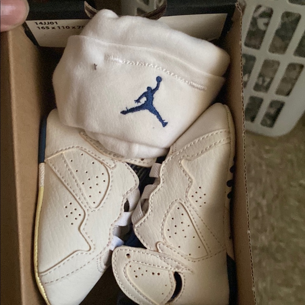 Jordan Kids Sneakers White and Blue retro 7 jordan’s booties size 3c baby.
